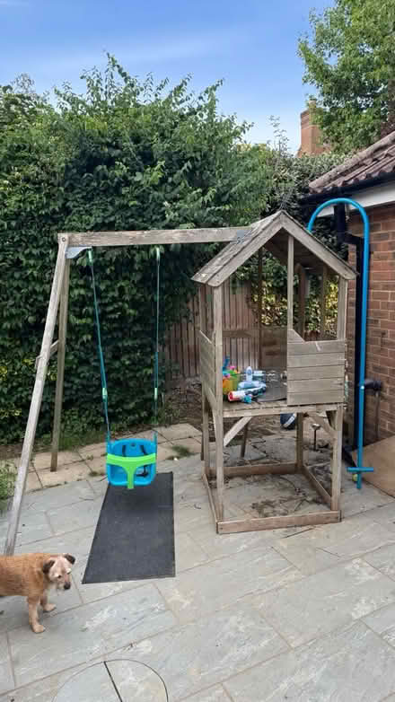 Photo of free TP playhouse (Kings Hill ME19) #1