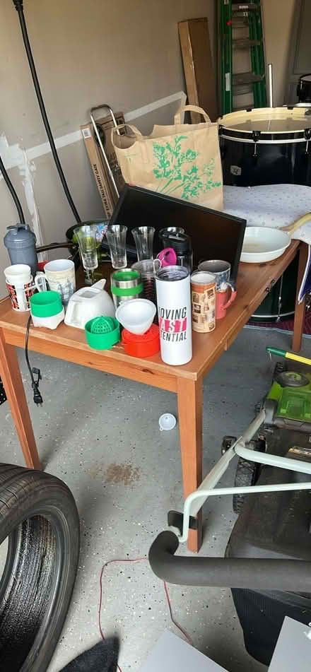Photo of free Free items at garage sale (Muirkirk) #3