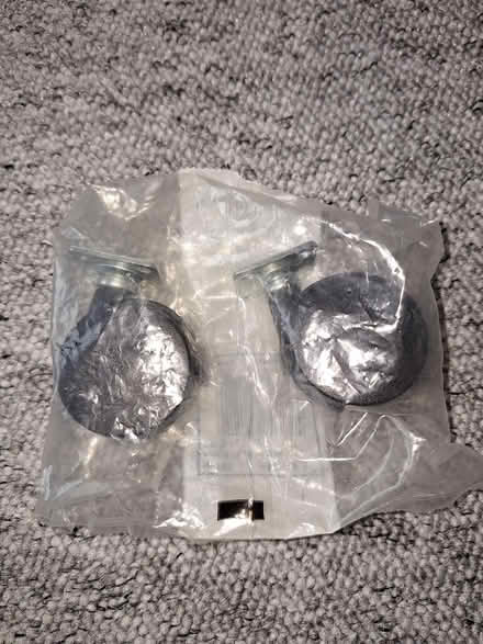 Photo of free Pack of two casters (Chelmsford, CM1) #1