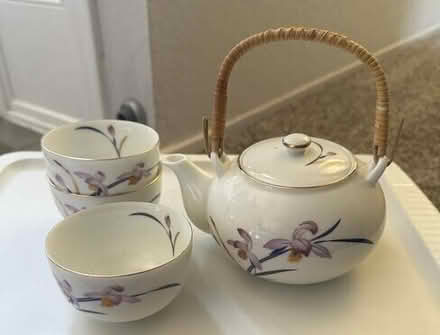 Photo of free Tea Pot and 3 cups #1