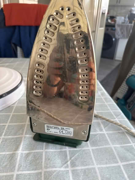 Photo of free Morphy Richard’s steam iron (Croydon/West Wickham) #3