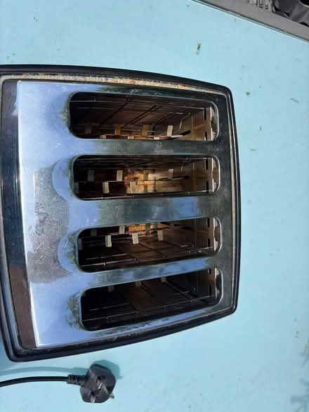 Photo of free DeLonghi Toaster (Sittingbourne) #2