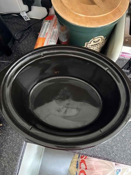 Photo of free Large crockpot slow cooker approx 6 litres (Pennington Green WN2) #2