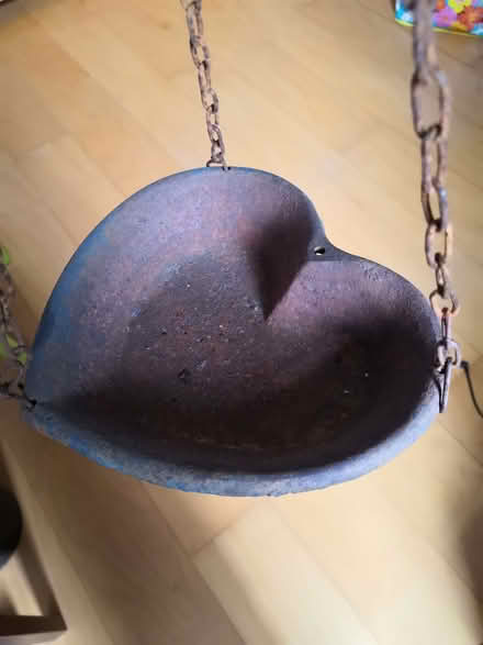 Photo of free Small hanging birdbath (Grandpont OX1) #3