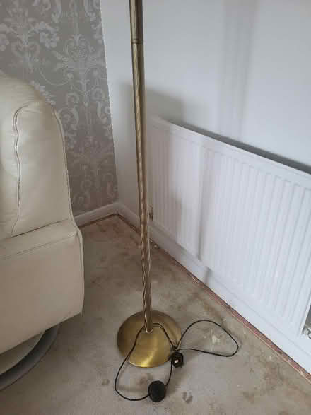 Photo of free Standing lamp (Matlock DE4) #2