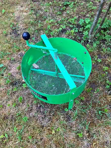 Photo of free Soil riddle (sieve) (CR8) #2