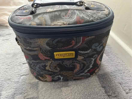 Photo of free Makeup / Jewellery case (Sundon Park LU3) #1