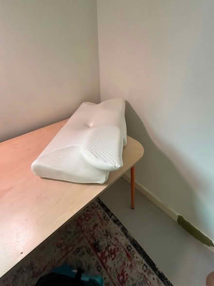 Photo of free Side sleeping pillow (Flesher's Haugh G5) #1