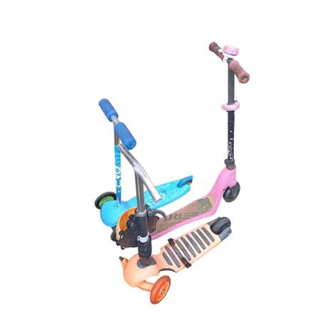 Photo of free scooters and kids chair LE5 (N evington, Leicester LE5) #1
