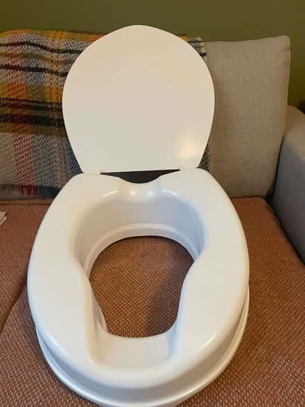 Photo of free Toilet seat raiser (Norbiton KT2) #2
