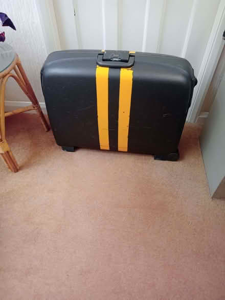 Photo of free Hard suitcase (Langley SL3) #1