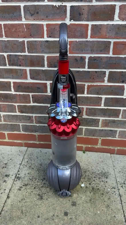 Photo of free Dyson vacuum cleaner (Horsham RH12) #3