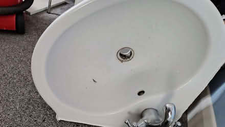 Photo of free Ideal standard sink and pedestal (Hook KT9) #1