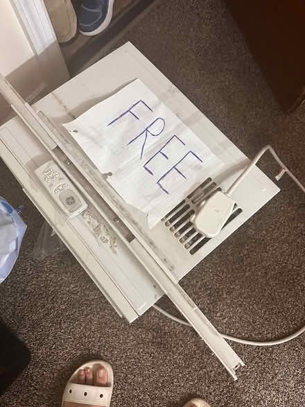 Photo of free AC window fan for free in (Main st, south bound brook) #1