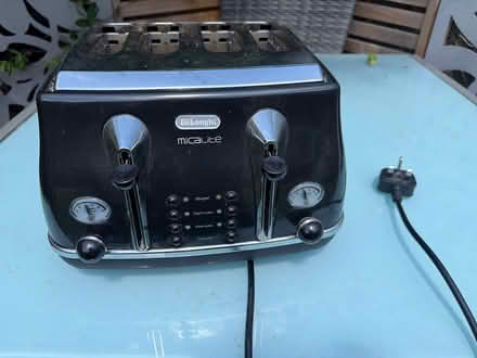 Photo of free DeLonghi Toaster (Sittingbourne) #1