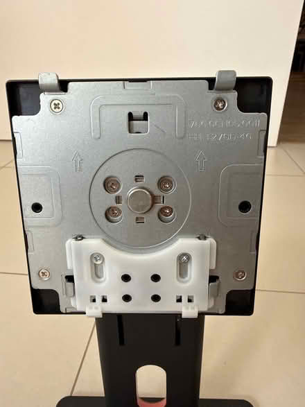 Photo of free Lenovo monitor stand (SG7) #3