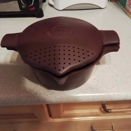 Photo of free Pampered Chef Micro-Cooker (Uplands / Riverside) #1