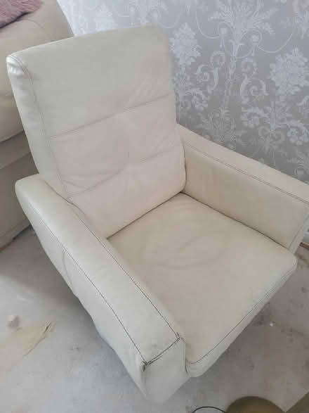 Photo of free Cream leather swivel chair (Matlock DE4) #2