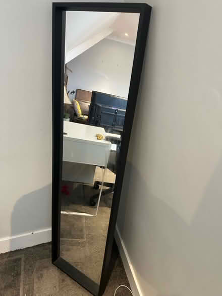Photo of free Framed mirror (CR2) #1