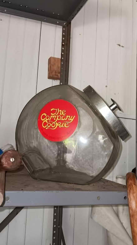 Photo of free Glass cookie/candy jar (19095) #1