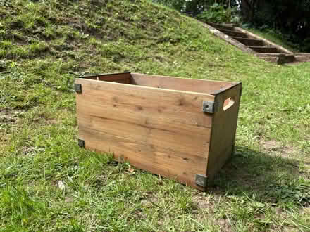 Photo of free Wooden box (Guildford GU1) #1