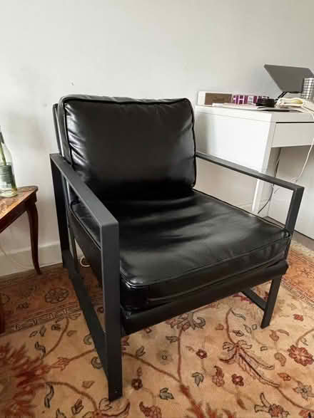Photo of free Black leather chair (SW1V 4ET) #3