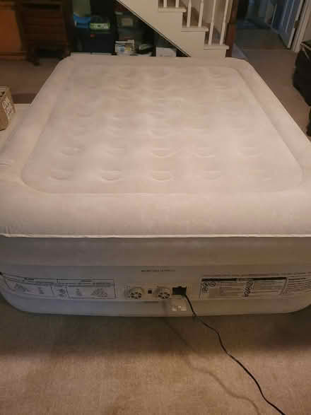 Photo of free Queen size air mattresd (West Seattle.) #2