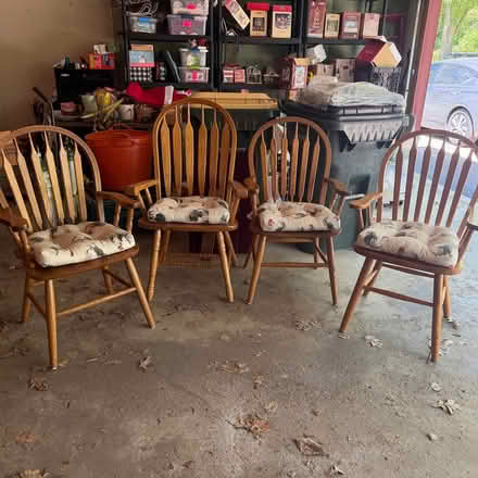 Photo of free Solid oak table with 4 leaves (North Aurora) #3