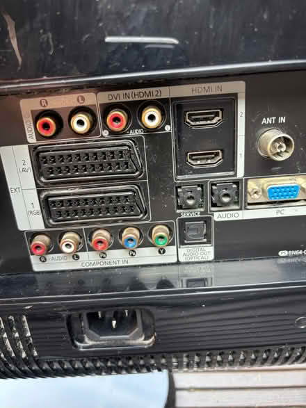 Photo of free TV (Horsham RH12) #2