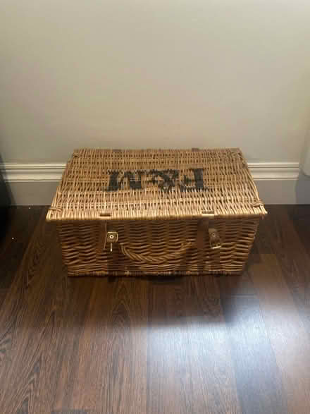 Photo of free Fortnum and Mason wicker basket (Clerkenwell EC1R) #1