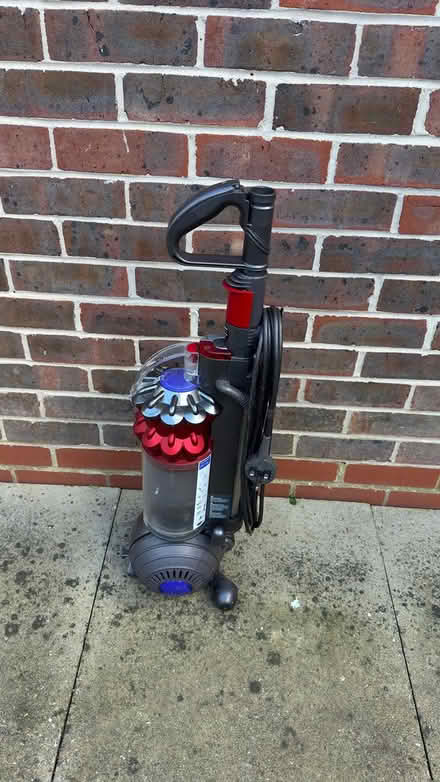 Photo of free Dyson vacuum cleaner (Horsham RH12) #1