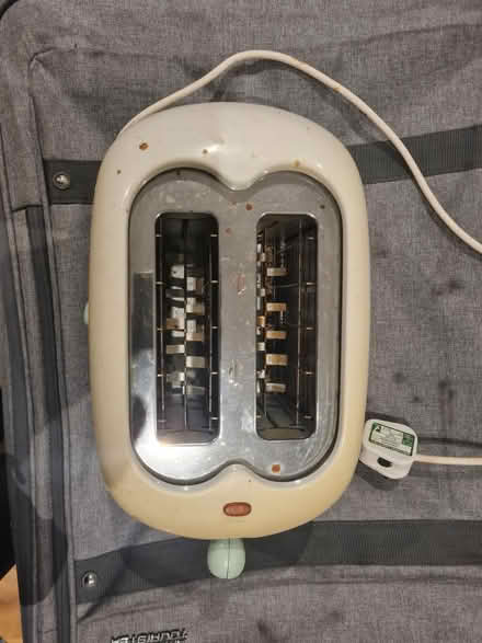 Photo of free Toaster (Streatham SW16) #2