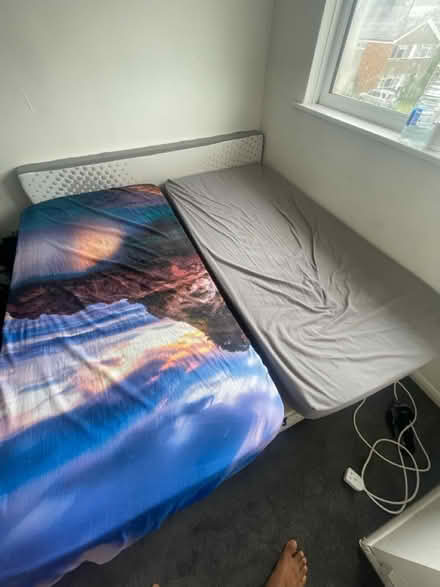 Photo of free Bed with three mattresses (1 Alanthus Close, Lee, Londres) #1