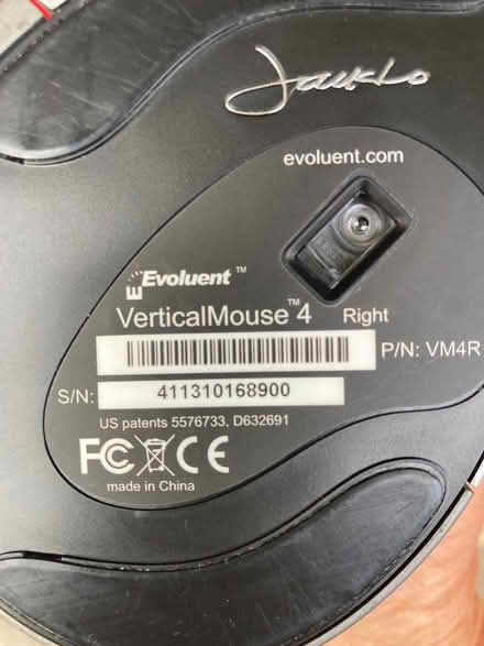 Photo of free Ambidextrous vertical wired mouse (Leigh Park BA13) #3