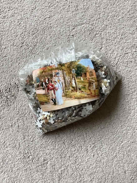 Photo of free 1000 piece Jigsaw Puzzle (Balerno EH14) #1