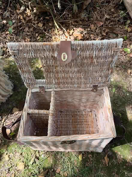 Photo of free Wicker picnic basket (Dinton SP3) #1