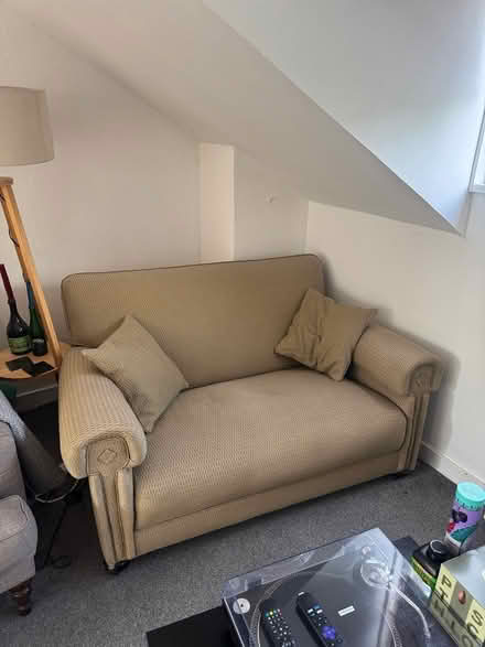 Photo of free Vintage 1920s sofa (SE1) #1