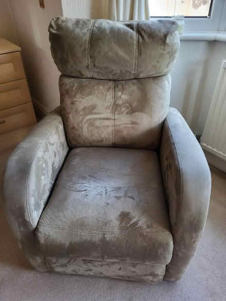 Photo of free Recliner arm chair (Hest Bank LA2) #1