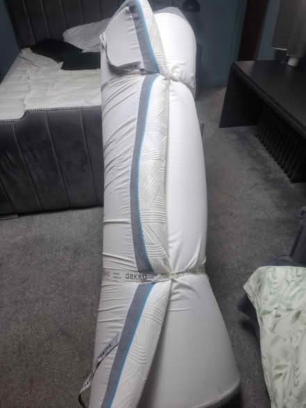 Photo of free Double bed memory foam mattress top (Se9 4ae) #1
