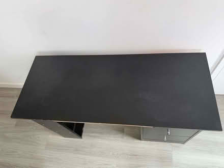 Photo of free Office desk (Barkingside IG6) #2