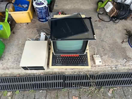 Photo of free BBC acorn computer & floppy drive (Empingham Le15) #2