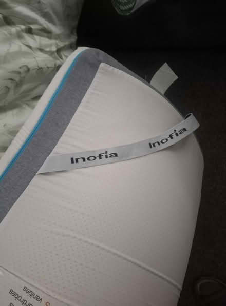Photo of free Double bed memory foam mattress top (Se9 4ae) #3