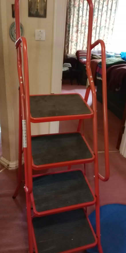 Photo of free Step ladder with rail (High Barnet EN5) #3