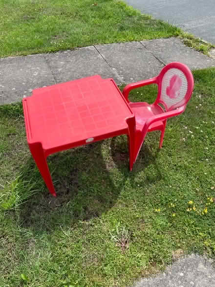 Photo of free Kids table and chair (Stone Cross BN23) #1