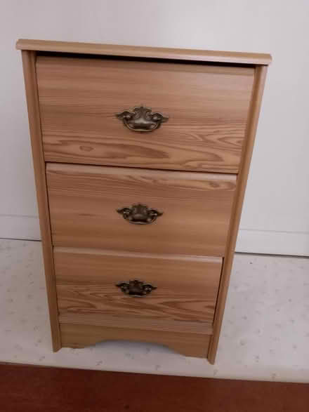 Photo of free 3 Drawer unit. Very good condition (Wigmore ME7) #1