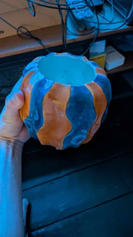 Photo of free Plant pot (Dalston E8) #1