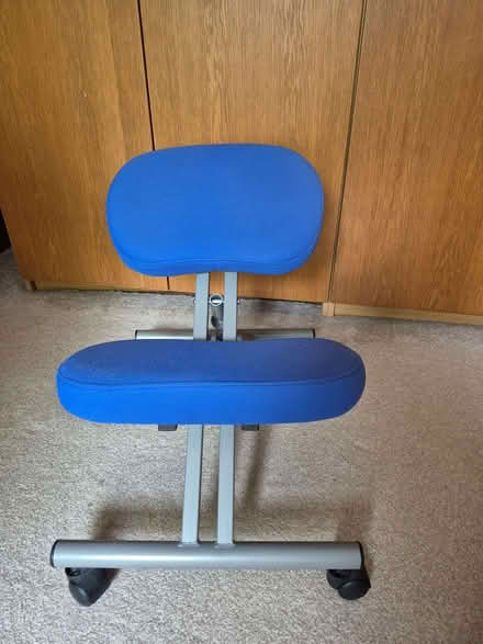 Photo of free Blue kneeling desk chair (Station Area RG21) #4