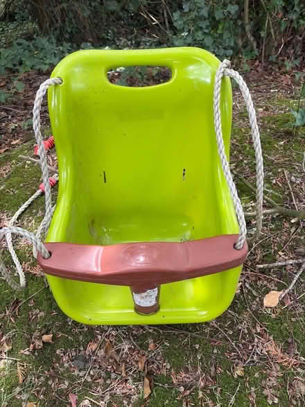 Photo of free childs swing (Dinton SP3) #1