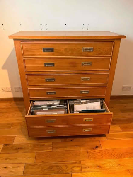 Photo of free Chest of Six drawers. (Harpenden AL5) #1