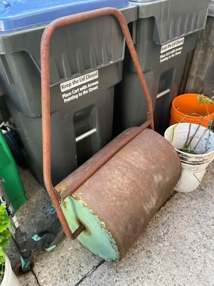 Photo of free Grass roller (Cliff N / Mississauga Valley) #1
